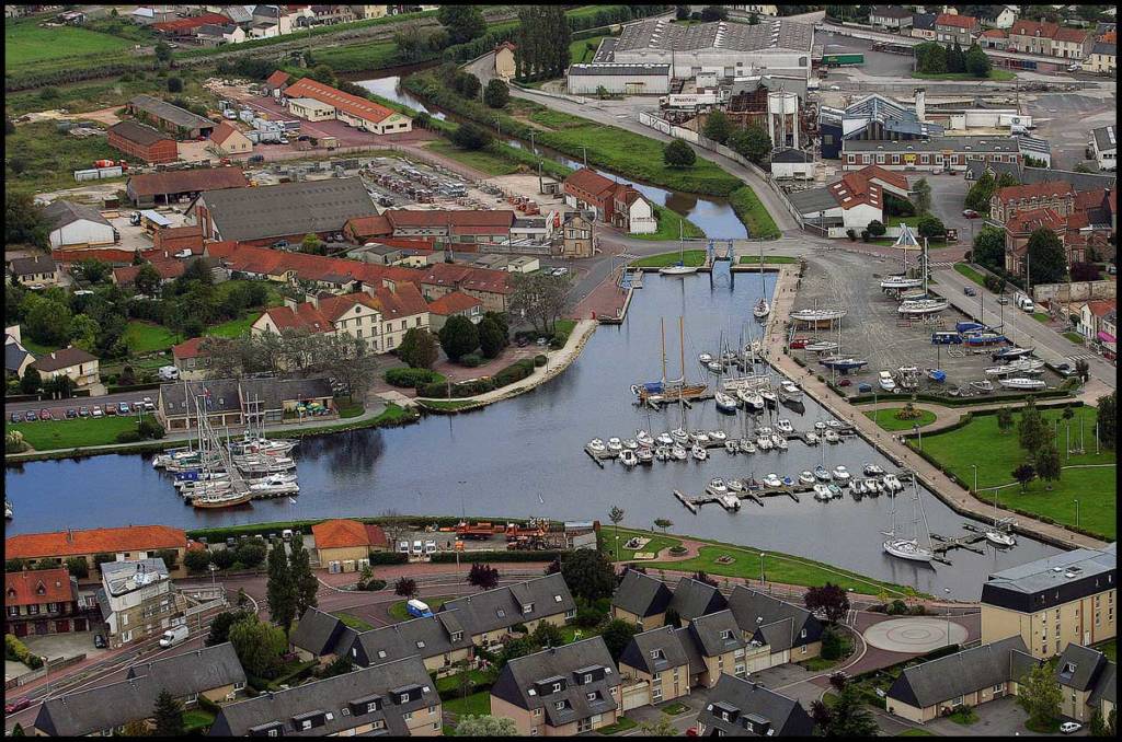 Vue aérienne de Carentan les Marais